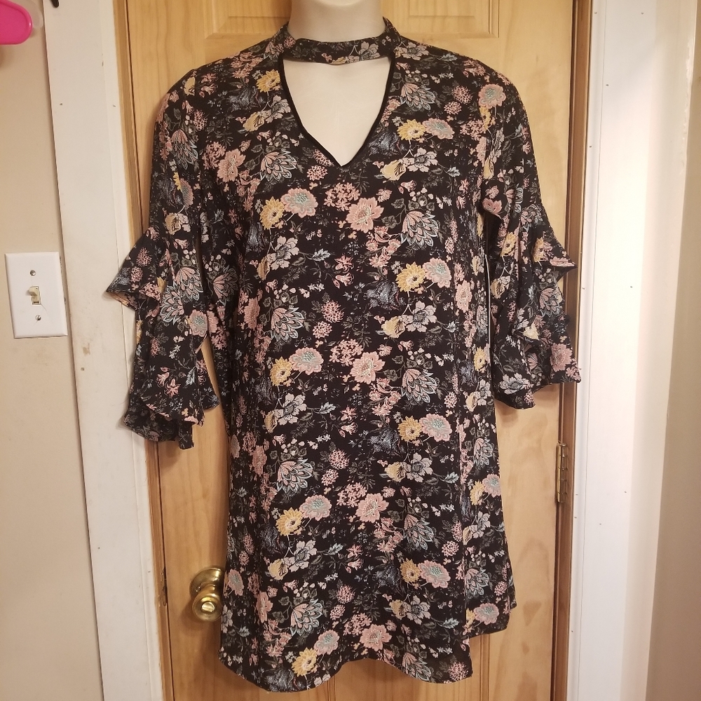 Almost Famous Floral Dress NEW WITH TAGS!!!!
